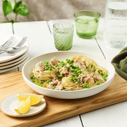 Baby Peas & Tuna Spaghetti